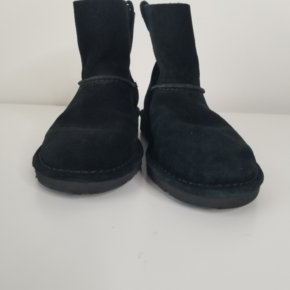 UGG Classic Unlined Mini Boot Black Size 6 - Picture 3 of 10